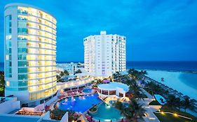 Krystal Grand Punta Cancun Hotel